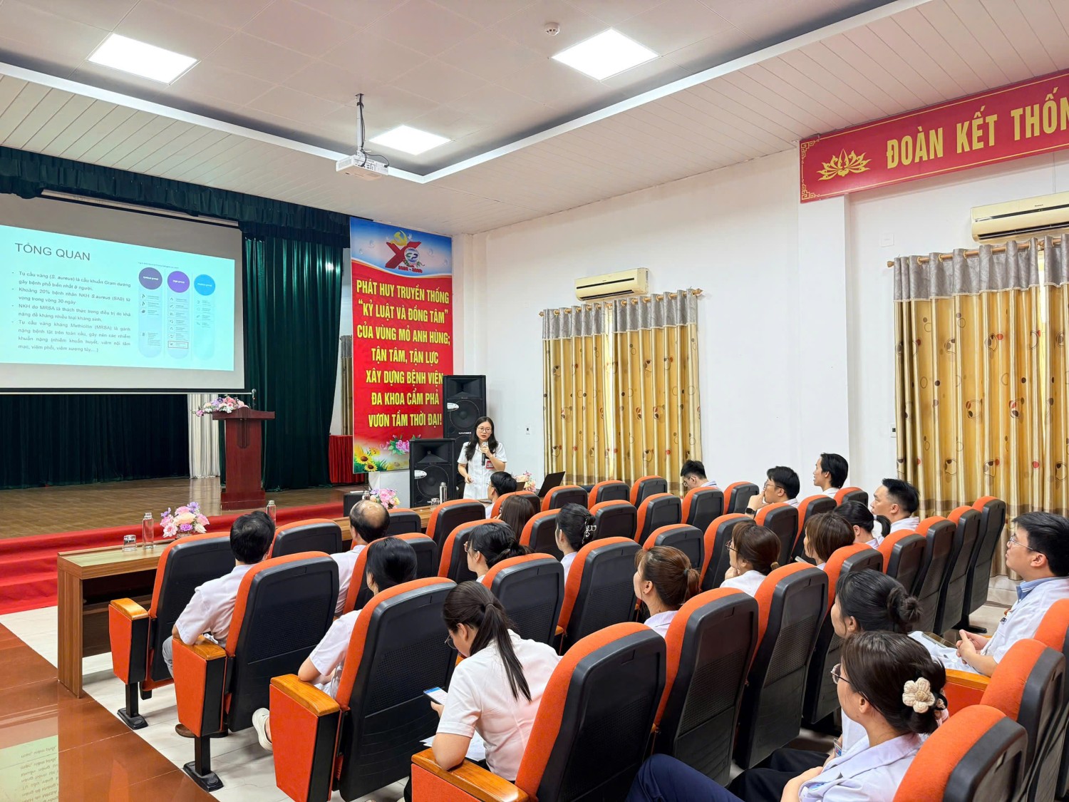 Sinh hoạt khoa học: "Nhiễm khuẩn huyết do tụ cầu vàng"