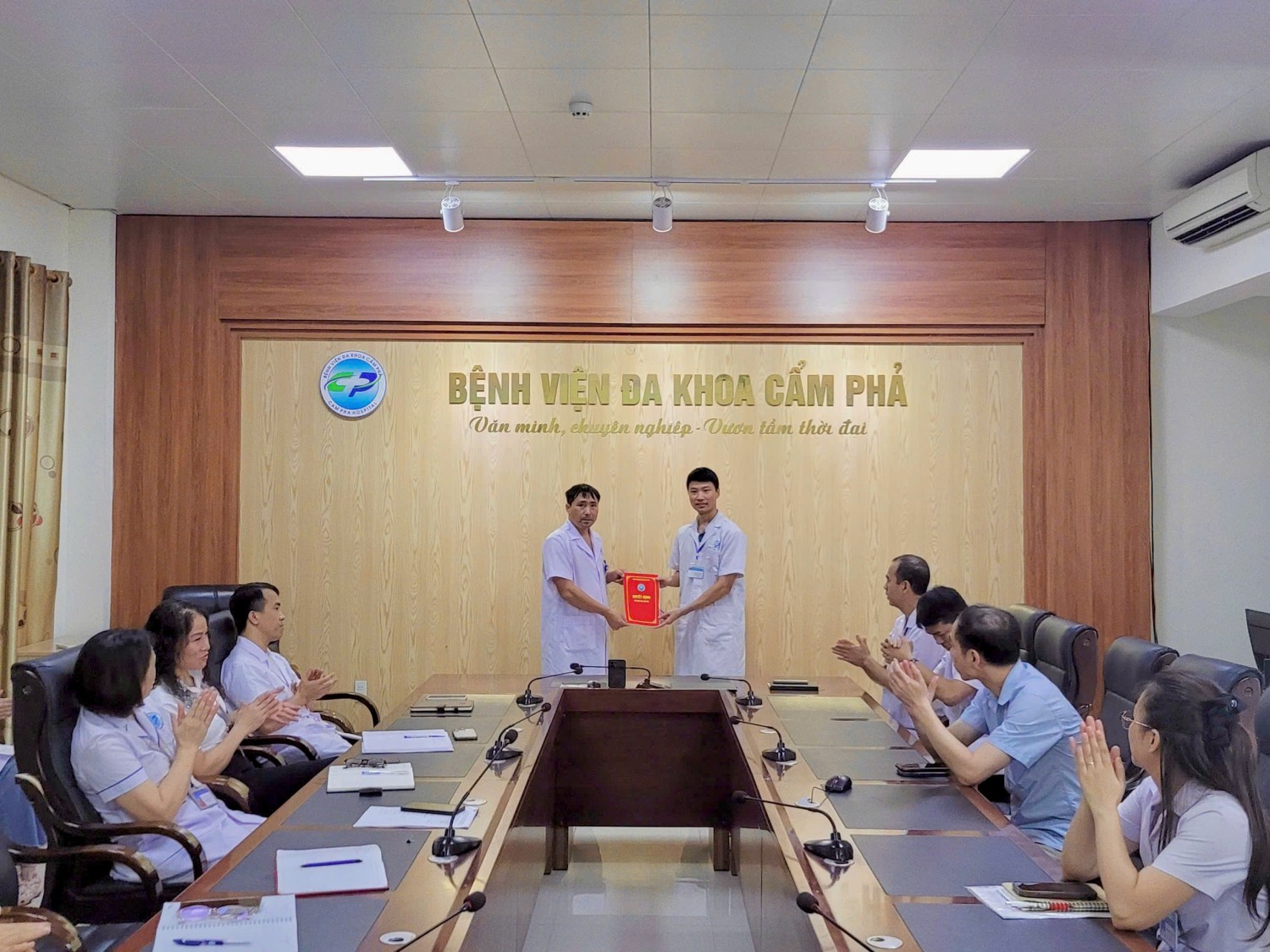 BỆNH VIỆN ĐA KHOA CẨM PHẢ TRAO QUYẾT ĐỊNH PHÂN CÔNG PHỤ TRÁCH KHOA CHẨN ĐOÁN HÌNH ẢNH