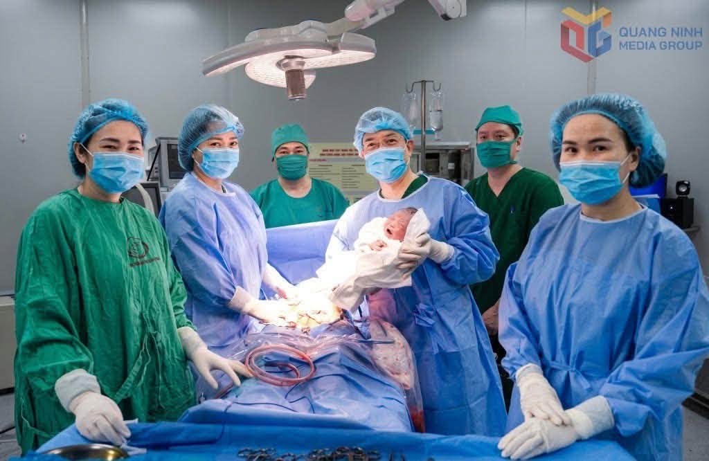 Quảng Ninh đang bước vào một giai đoạn phát triển mới với việc thành lập thành phố Quảng Ninh trực thuộc Trung ương trên cơ sở địa giới hành chính tỉnh Quảng Ninh.